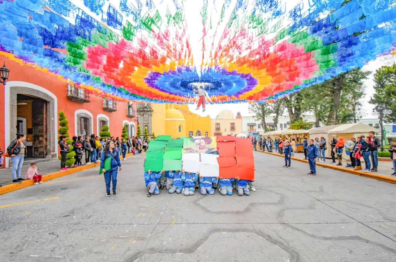 Preside Salvador Santos Cedillo el desfile conmemorativo por el 114 aniversario de la Revolución Mexicana